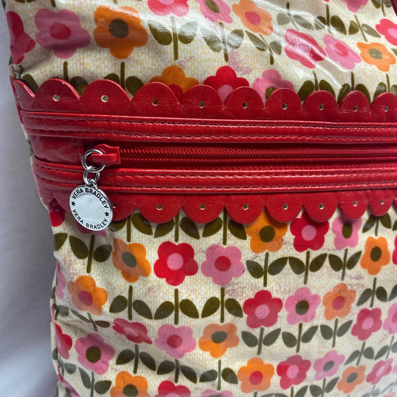 Vera Bradley Frill large tote shoulder bag red patent trim floral body - Picture 2 of 13